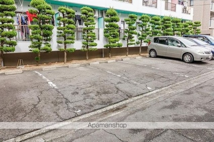 ヴィラ昭和町[1K/23.94m2]の駐車場