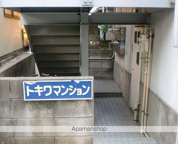 トキワマンションの玄関写真