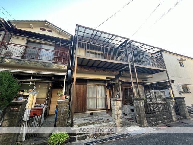 京阪本線 樟葉駅 バス乗車時間：12分 最寄りバス停で下車 徒歩6分 2階建 築48年の外観写真