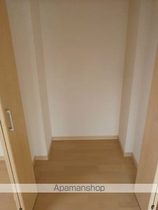 マンションＦＥＡＳＴ[1K/18.5m2]の収納