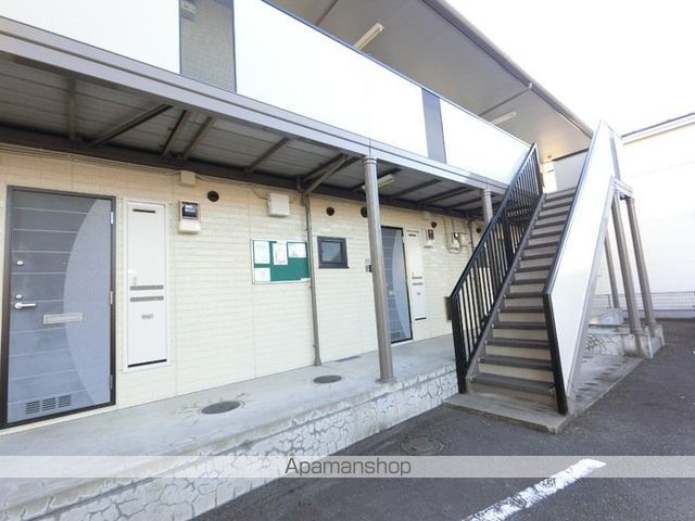 マルベリー 弐番館の玄関写真