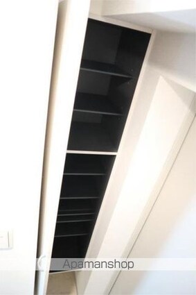 ｔーｒｏｏｔ[1K/24.07m2]の玄関