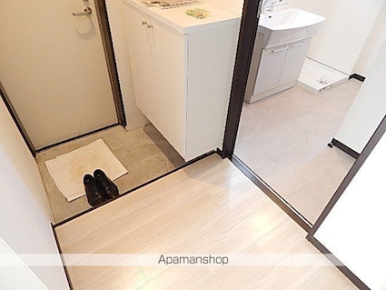 東京都立川市栄町３丁目[1K/26.08m2]の玄関