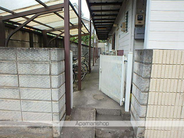 皇山町ハイツの玄関写真