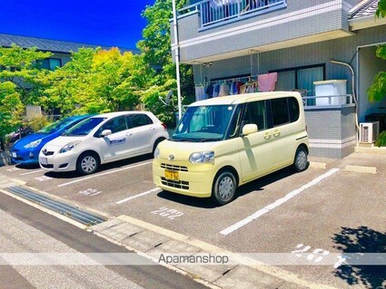 パディ・アイ・マンション[2DK/50.85m2]の駐車場1