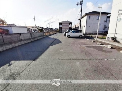 レオパレスディアコート乙島[1K/19.87m2]の駐車場