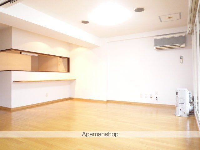 プラザ南伏見の内装写真