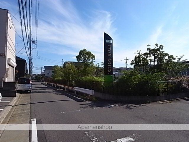 アンプルール リーブル ゴールドクレストの周辺写真