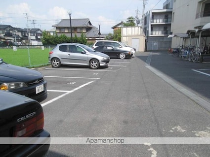 滋賀県草津市矢橋町[1K/22.68m2]の駐車場2