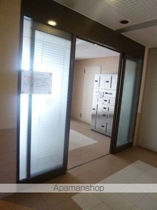クレール目黒[1K/25.2m2]のエントランス