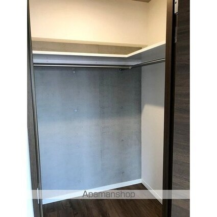 ウェルスクエアイズム三軒茶屋[1LDK/40.82m2]の収納