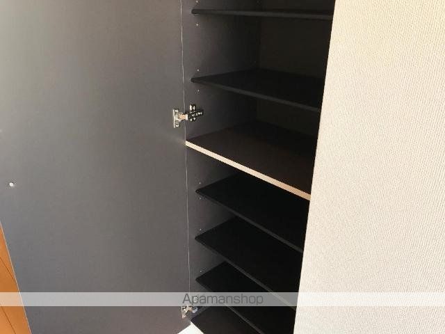 ペルシュワールの内装写真