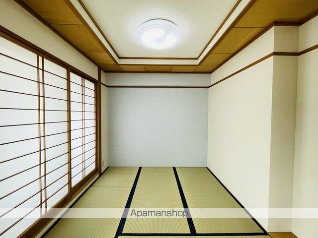 パレロワイヤル弦巻の内装写真