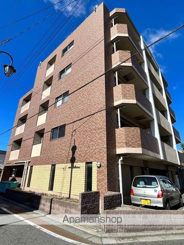 イーストキューブの外観写真