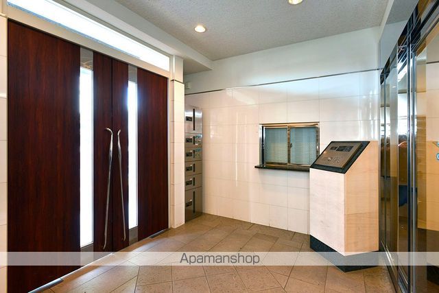 アマーレ東海通の玄関写真