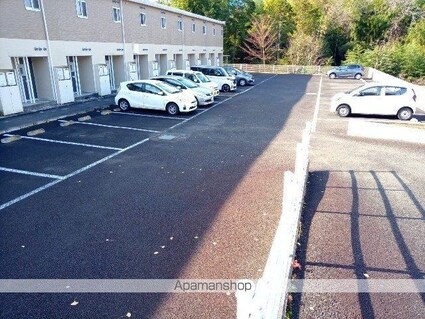 レオパレスガーデンフォレスト[1K/28.02m2]の駐車場