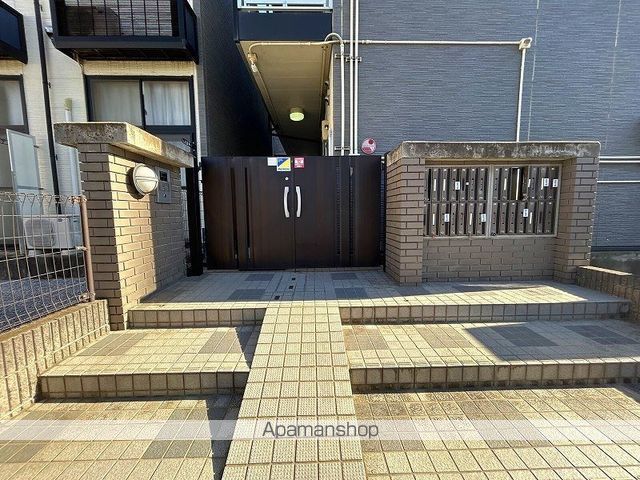 レオパレスメゾンリベルテの玄関写真