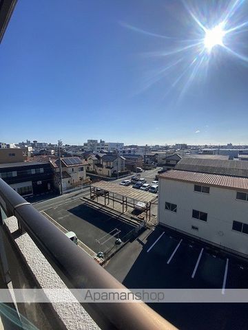 ララ・オンディーヌのその他写真