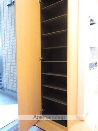 Ｐｉｎｅ　Ｗｅｌｌ[1K/22.82m2]の玄関