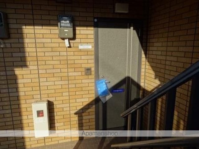 サンモールIの玄関写真