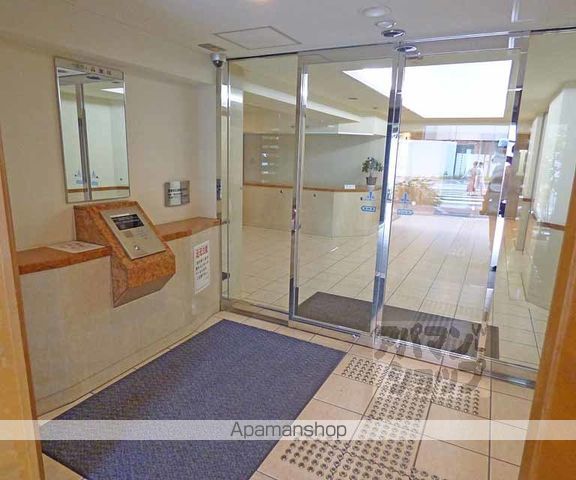 ベルヴィ高瀬川の玄関写真