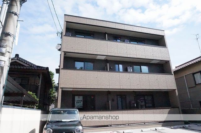 グランカーサ十三間町の外観写真
