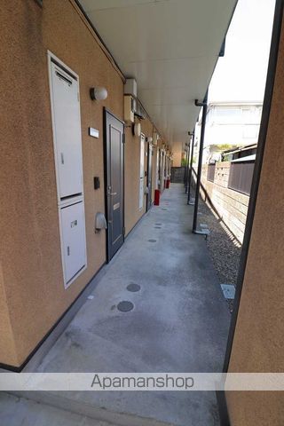 フラットコートAの玄関写真