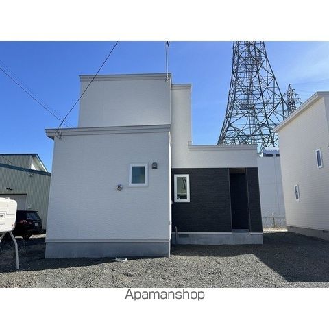 北見市 2階建 築2年の外観写真