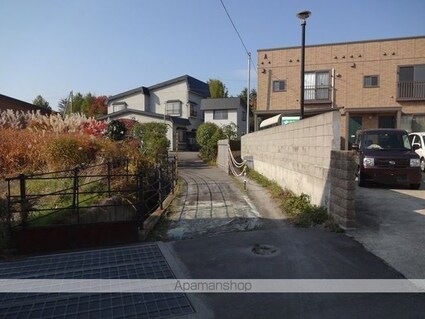 青森県青森市八重田３丁目[1LDK/47.36m2]の周辺1
