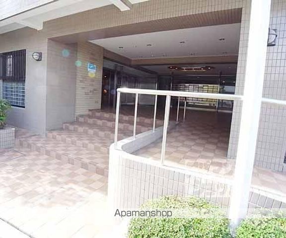 インペリアル明日香の玄関写真