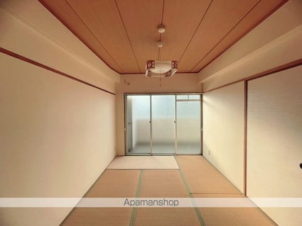 山口ビル[3LDK/67.81m2]の共用部1
