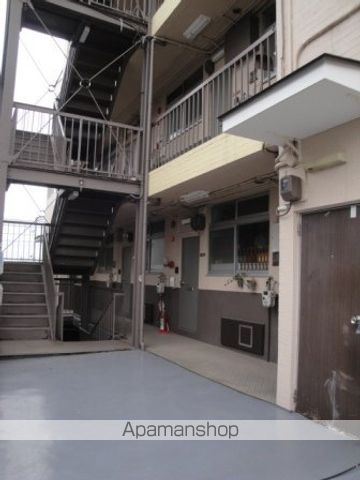 樋之上町マンションの玄関写真