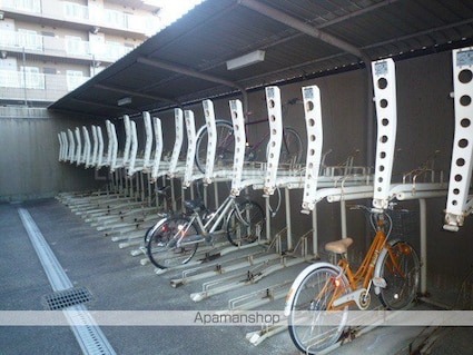ＣＵＲＥＺＺＡ瀬田西[2LDK/70.2m2]の共用部1