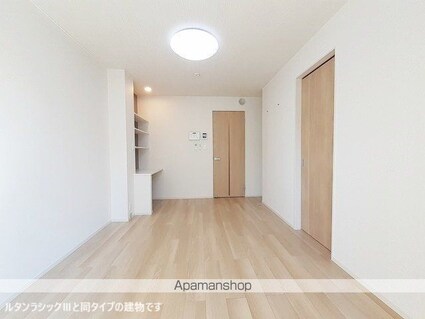 ＷＩＳＴＥＲＩＡ　Ⅶ[1K/29.72m2]のリビング・居間