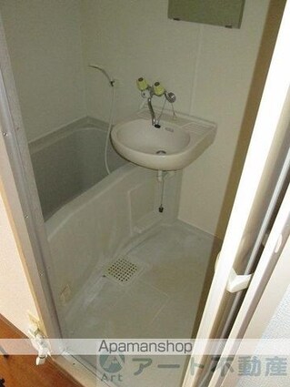 ベルメゾン桑原[1K/22.62m2]の洗面所