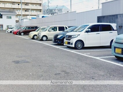 サンアイハイツ[3LDK/67.6m2]の駐車場