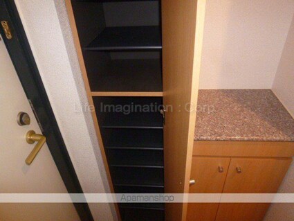 メゾン・ド・フラン[1R/42.38m2]の内装5