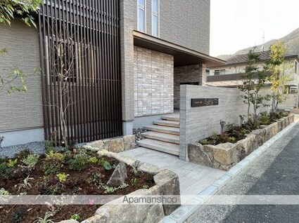 広島県広島市安佐南区八木１丁目[3LDK/75.33m2]のエントランス