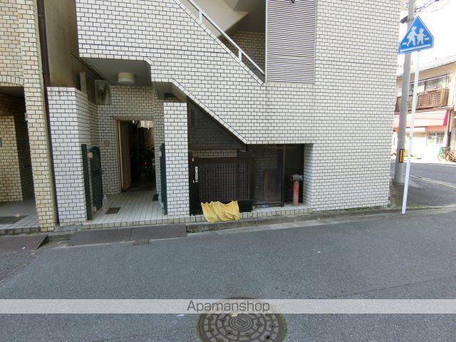 中浦ビルの玄関写真