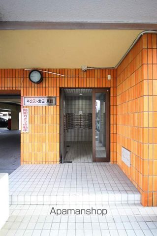 ネクスト倉田 東館の玄関写真