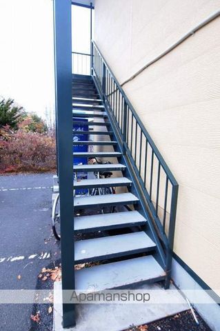 ヒルヴィレッヂ西岡の玄関写真