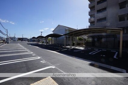 Ｔｉａｒｅ　Ｍａｎｂａｉ[2LDK/52.27m2]の駐車場