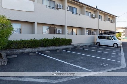 エアービート[1K/27m2]の駐車場