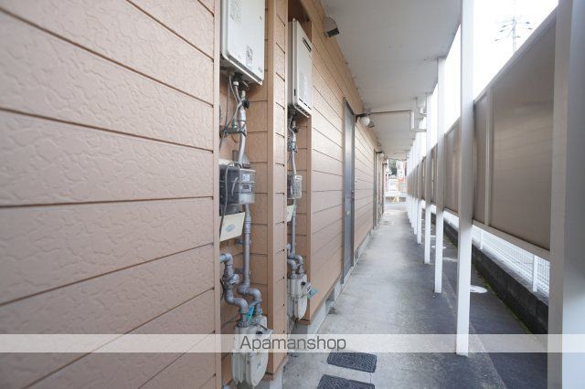 ハイツ プロムナードの玄関写真