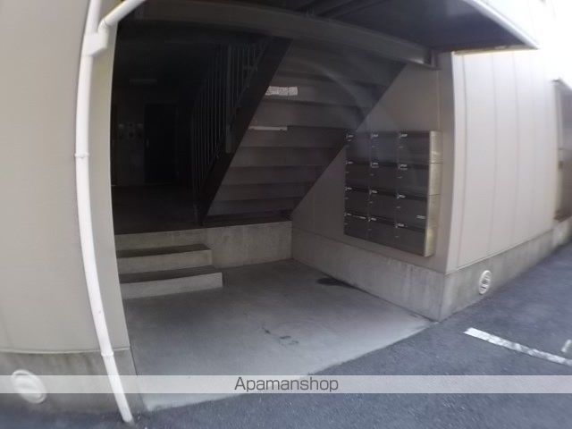 トリヴァンベール門前の玄関写真