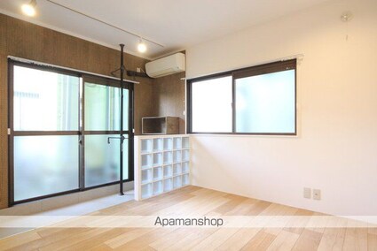 グリーンハイツ正岡[1R/23.85m2]のリビング・居間