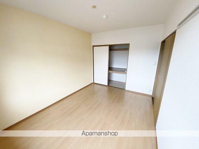 ハイカムール井出の内装写真