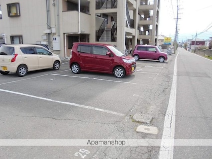 Ｌｉｍｐｉａアメニティーヒルズこいわい[2DK/43.74m2]の駐車場