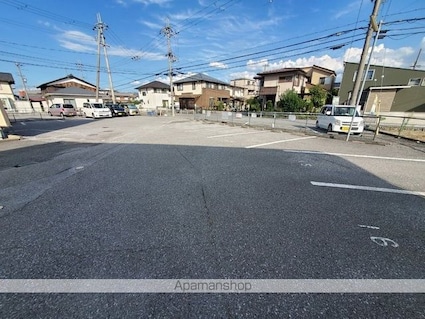 レークハイツ伊庭　ＩＩ[2LDK/54.52m2]の駐車場