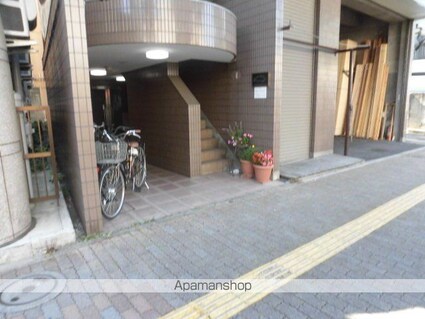 東京都杉並区高円寺南２丁目[1R/29.12m2]のエントランス4